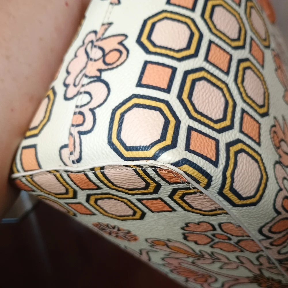 Tory Burch Small Kensington Zipper Tote